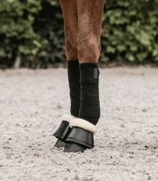 Hufglocken mit Lammfell